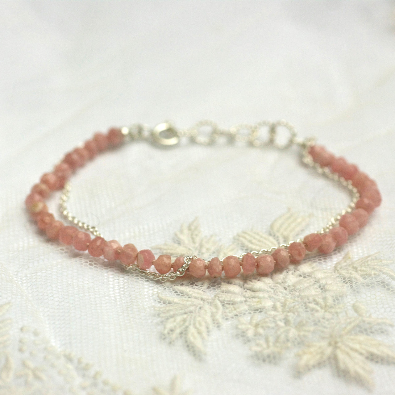 Armbandjes met steen