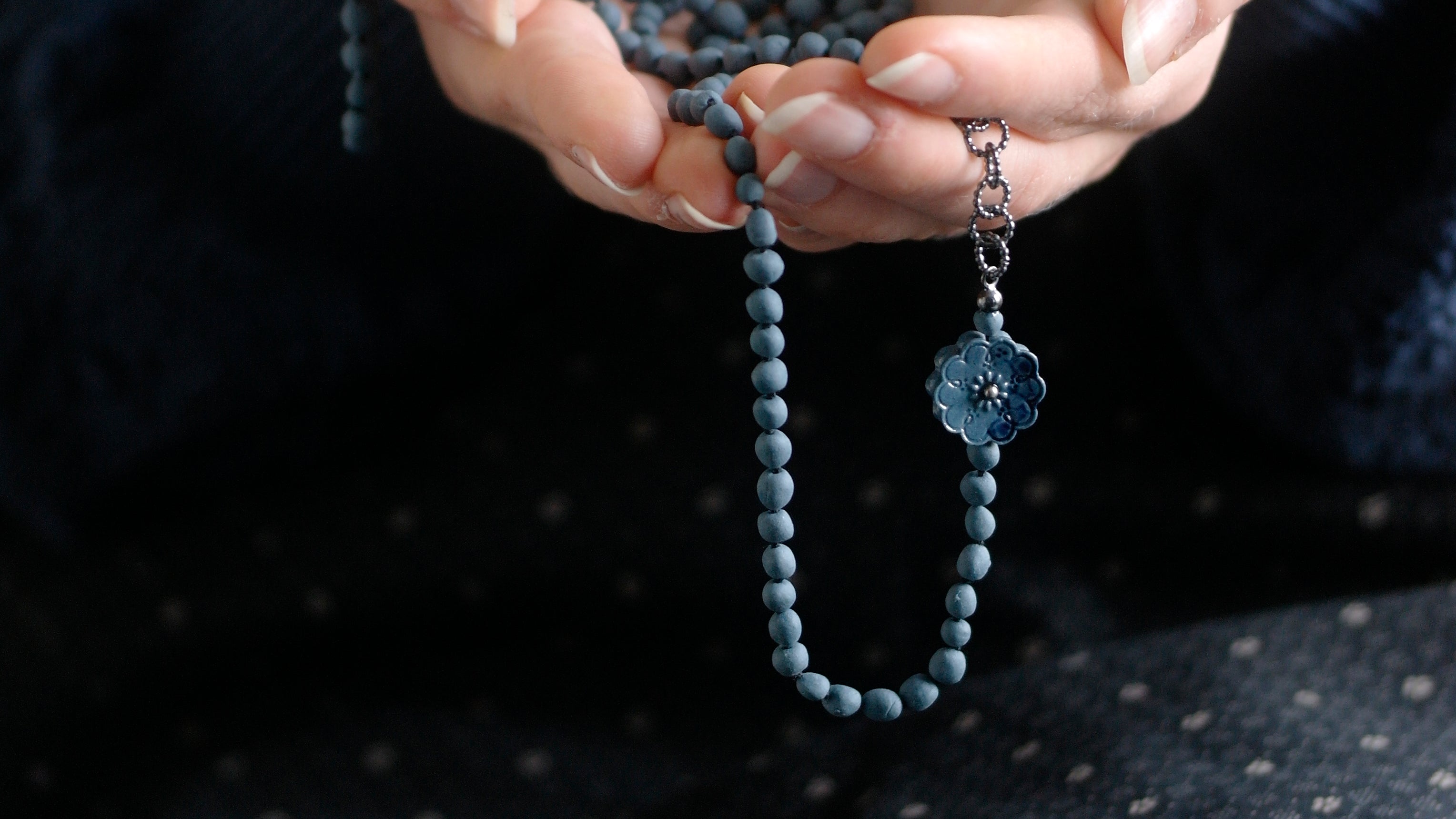 rouwsieraad porselein - Hester Zagt