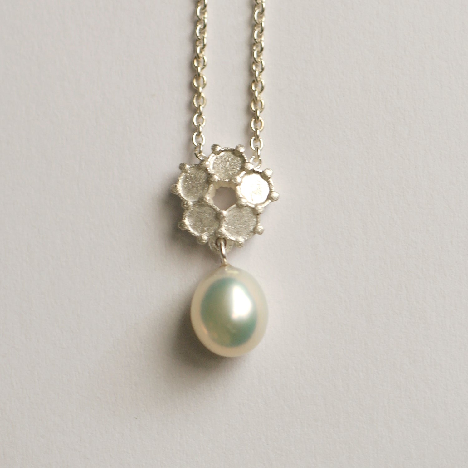 Girl with the pearl necklace, lemon quartz