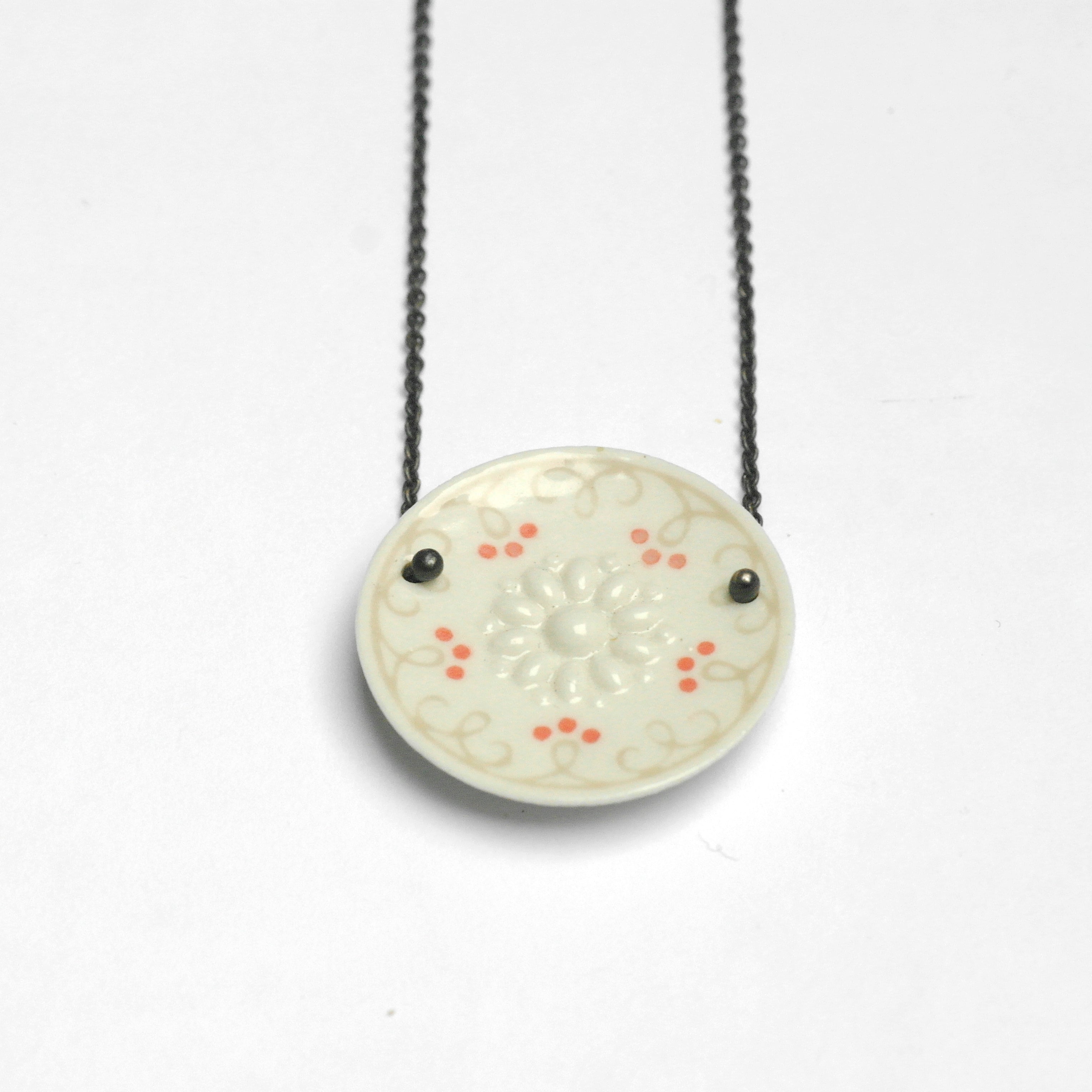 Porcelain necklace white-pink