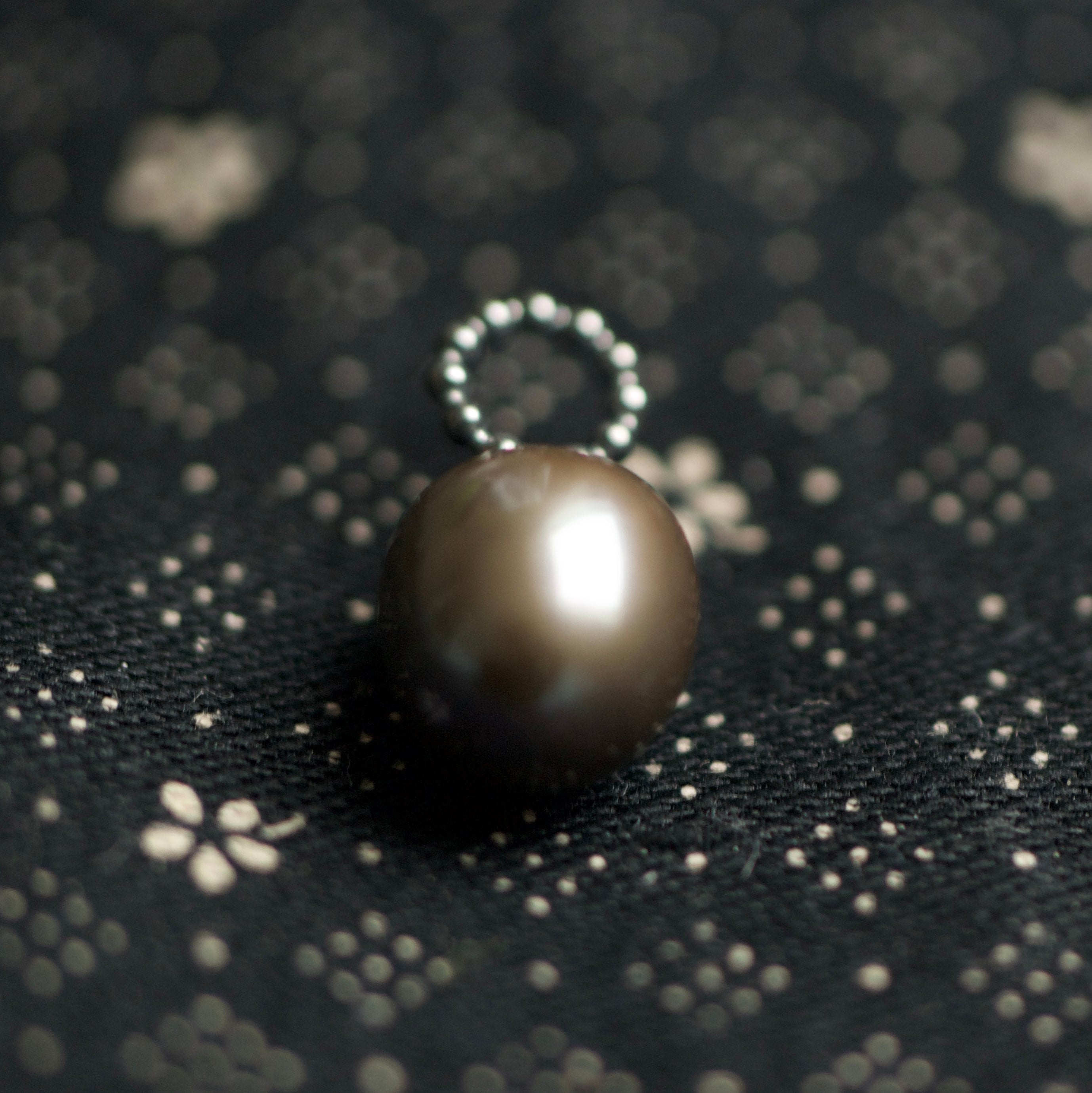 Pendant Vermeer, girl with a pearl earring