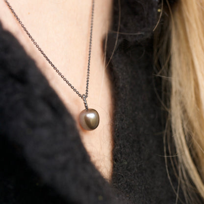 Pendant Vermeer, girl with a pearl earring